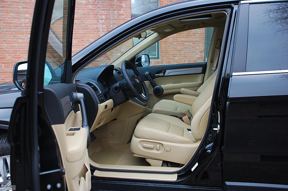 新浪试驾2010款CRV图集-内饰