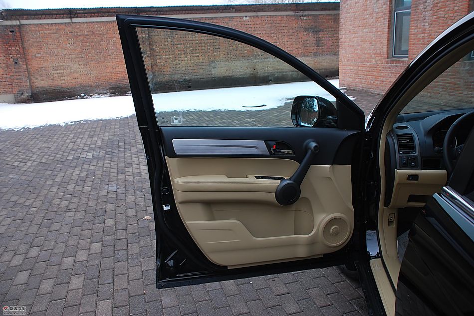 新浪试驾2010款CRV图集-内饰