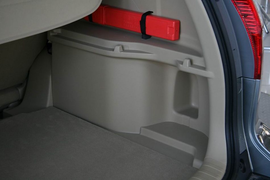 东风本田新CR-V后备厢