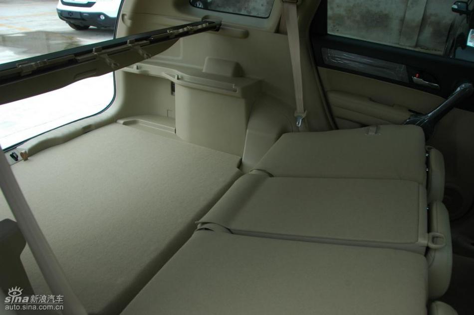 CR-V2.0两驱都市版自动挡内饰