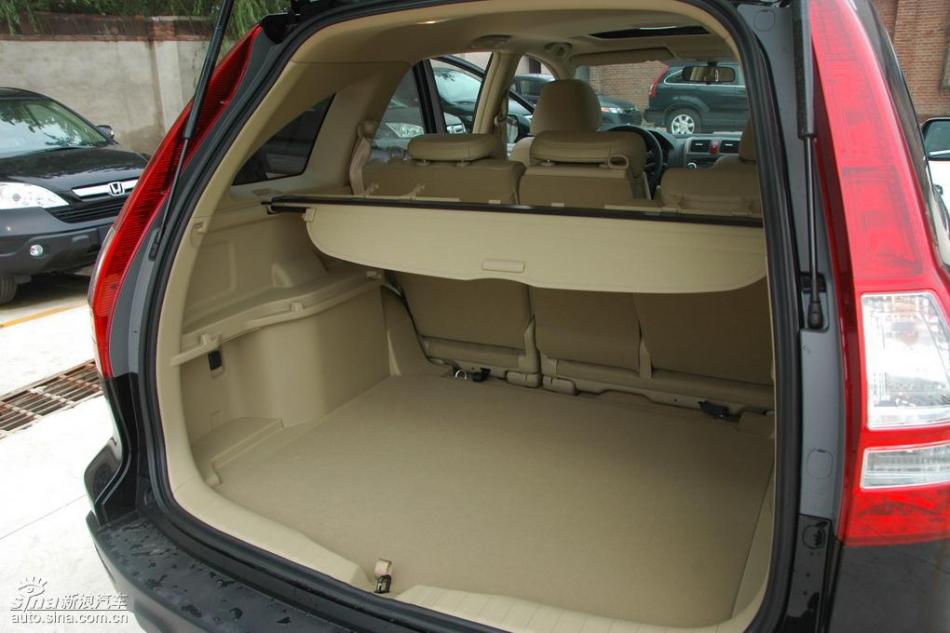 CR-V2.0两驱都市版自动挡内饰