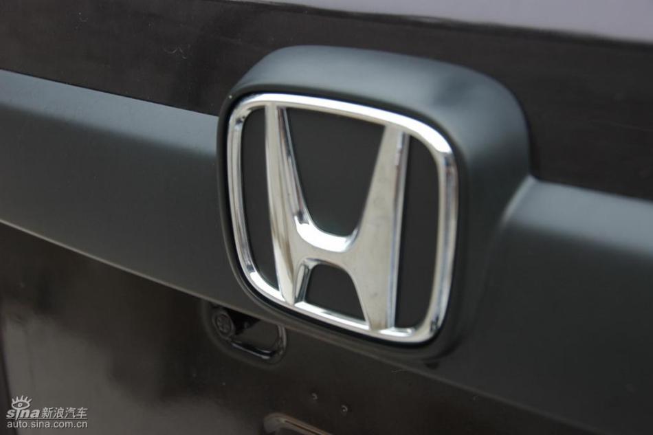 CR-V2.0两驱都市版自动挡外观