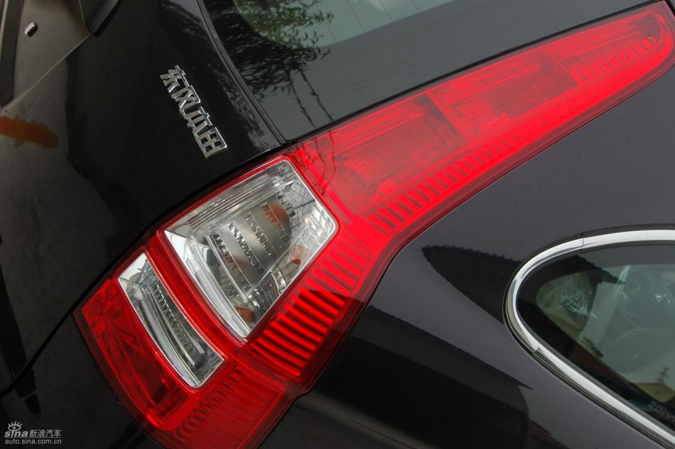 CR-V2.0两驱都市版自动挡外观