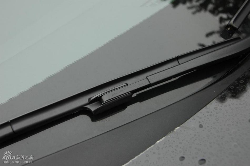 CR-V2.4豪华版AT外观