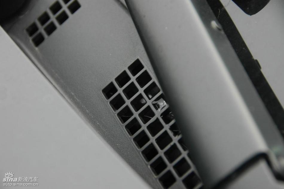 CR-V2.4豪华版AT外观