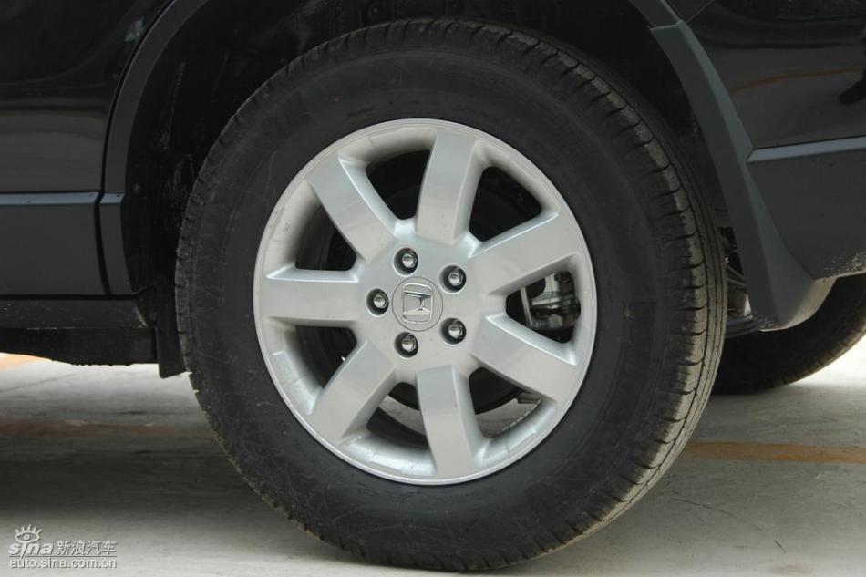 CR-V2.4豪华版AT外观