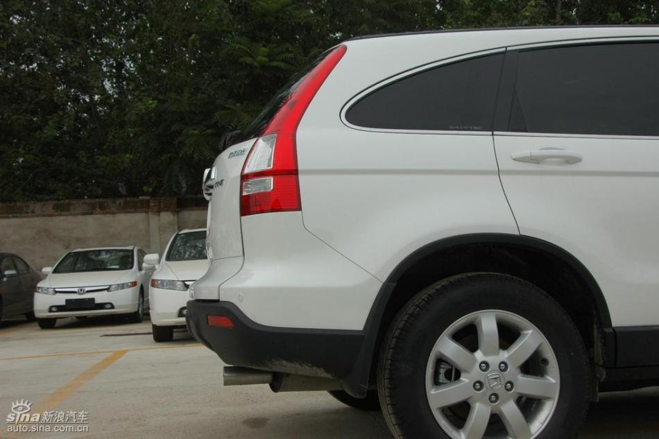 CR-V2.4尊贵版AT外观