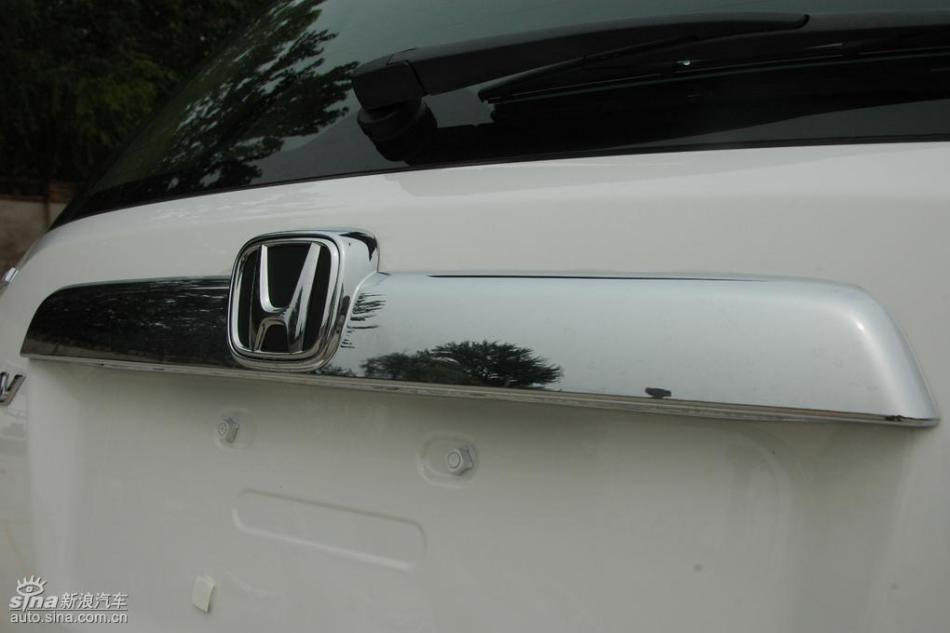 CR-V2.4尊贵版AT外观