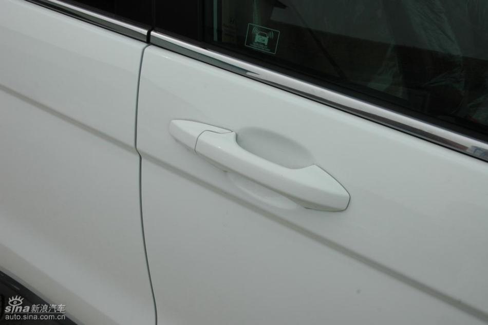 CR-V2.4尊贵版AT外观