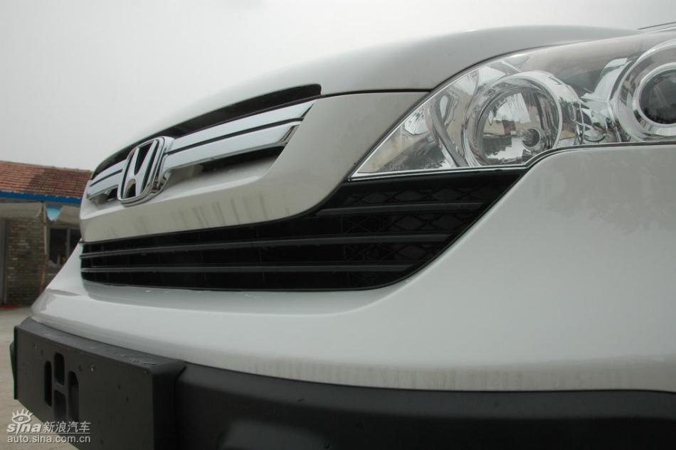 CR-V2.4尊贵版AT外观