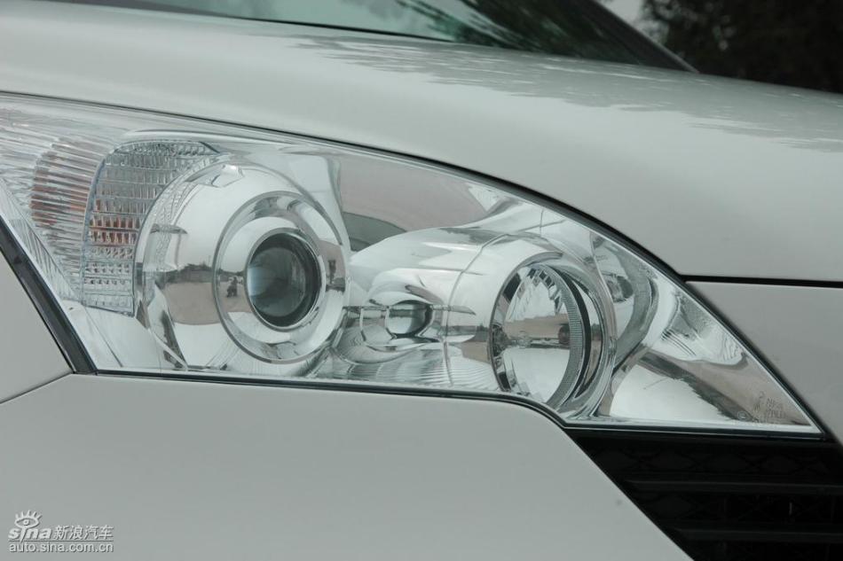 CR-V2.4尊贵版AT外观