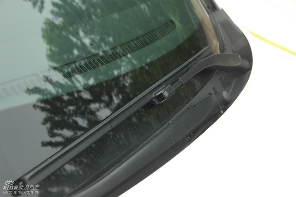 CR-V2.4尊贵版AT外观