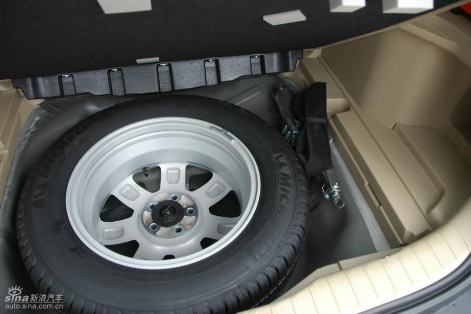 CR-V2.0两驱都市版自动挡内饰