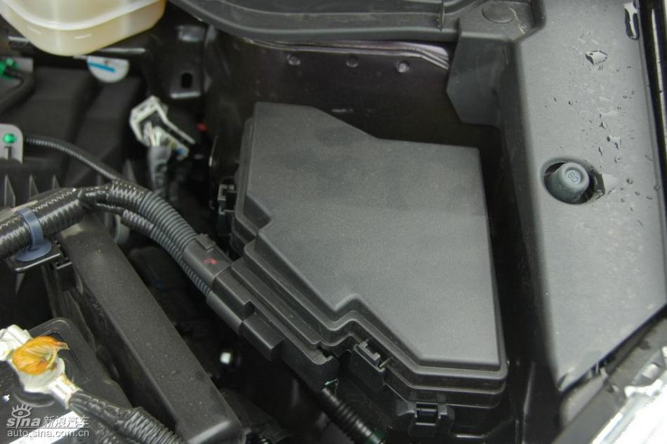 CR-V2.0两驱都市版自动挡发动机