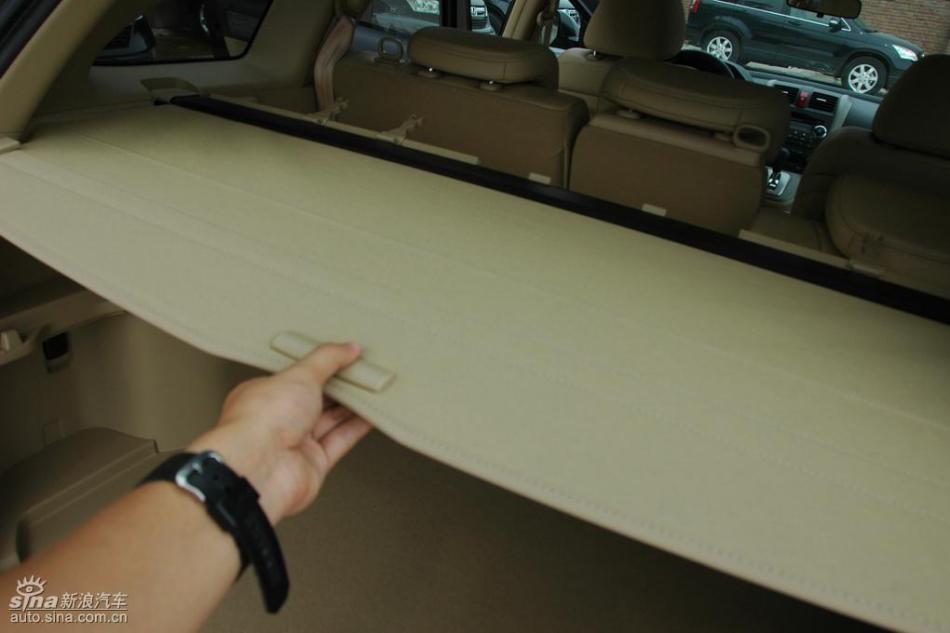 CR-V2.0两驱都市版自动挡内饰