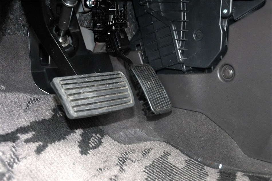 2012款CR-V 2.4L自动四驱尊贵导航版VTi-S