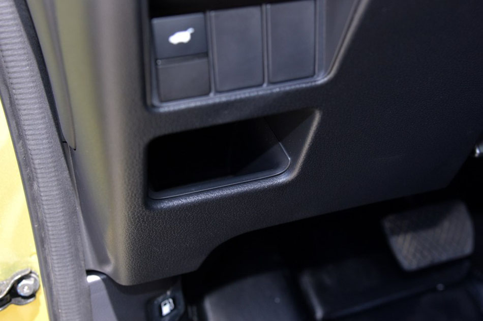 2017款 240TURBO 自动四驱尊耀版 内饰