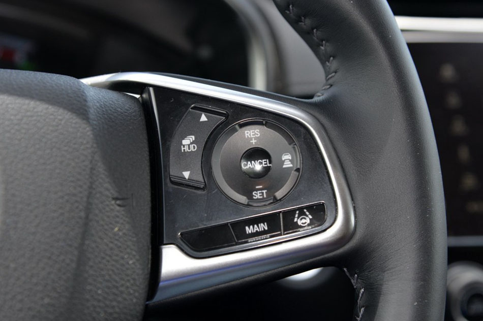 2017款 240TURBO 自动四驱尊耀版 内饰