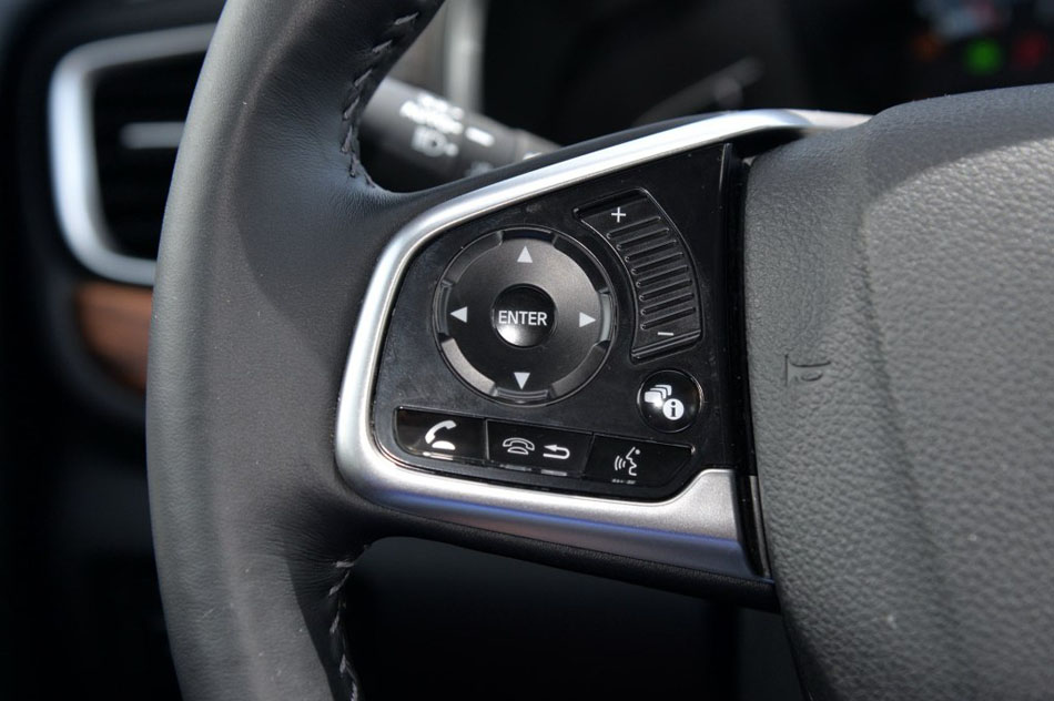 2017款 240TURBO 自动四驱尊耀版 内饰