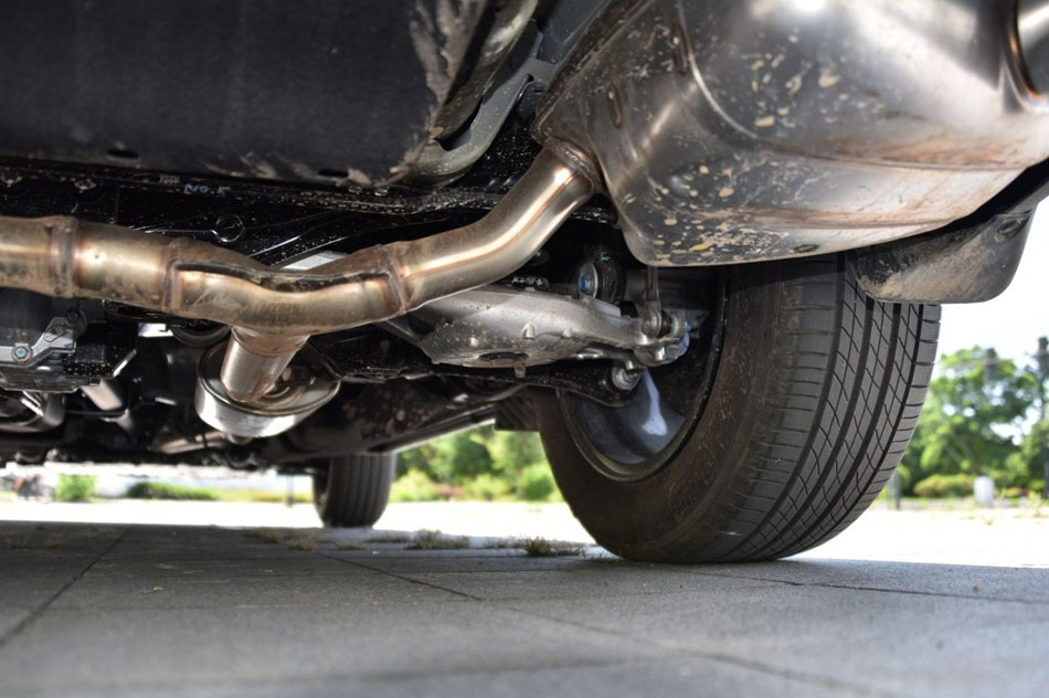 2017款 240TURBO 自动四驱尊耀版 引擎地盘