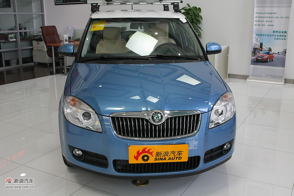 2011款晶锐1.6手动酷黑版