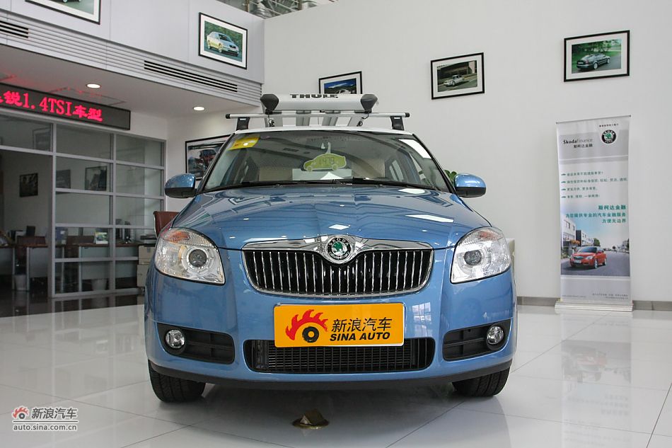 2011款晶锐1.6手动酷黑版