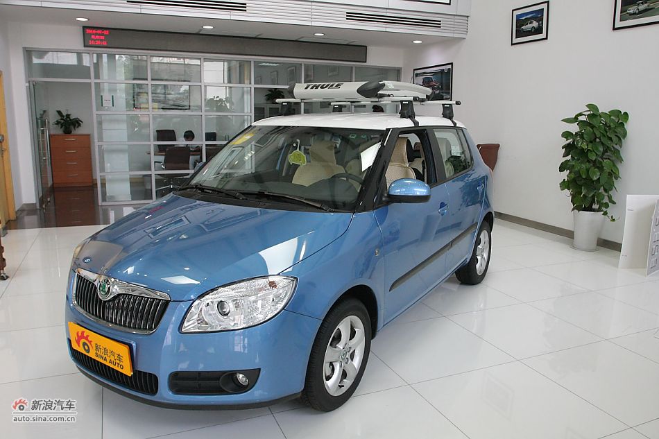 2011款晶锐1.6手动酷黑版