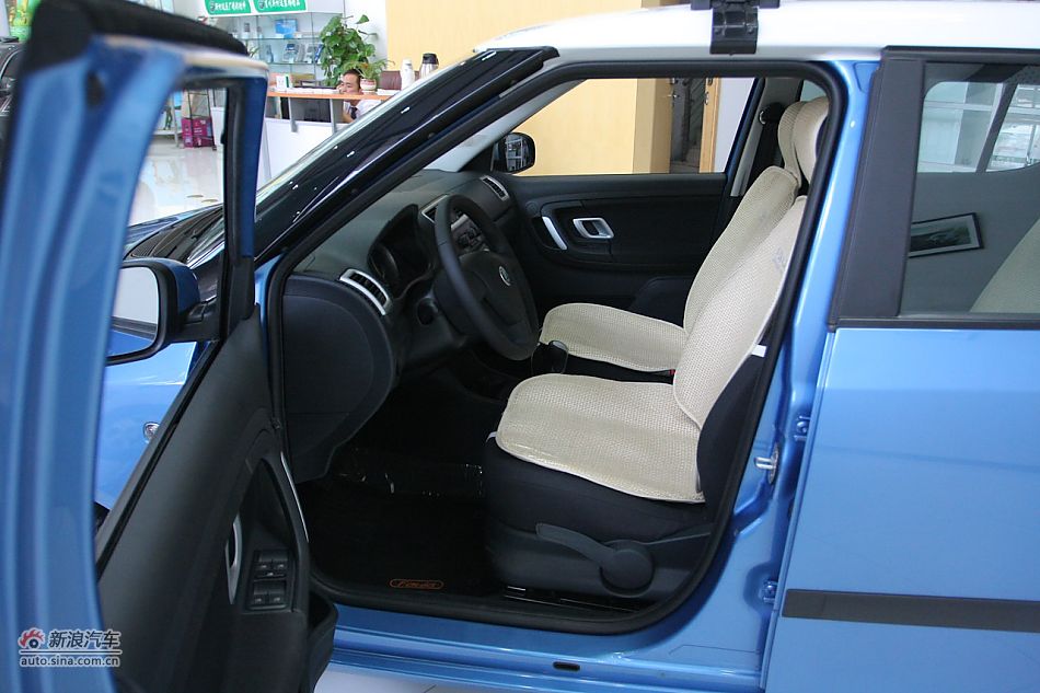 2011款晶锐1.6手动酷黑版