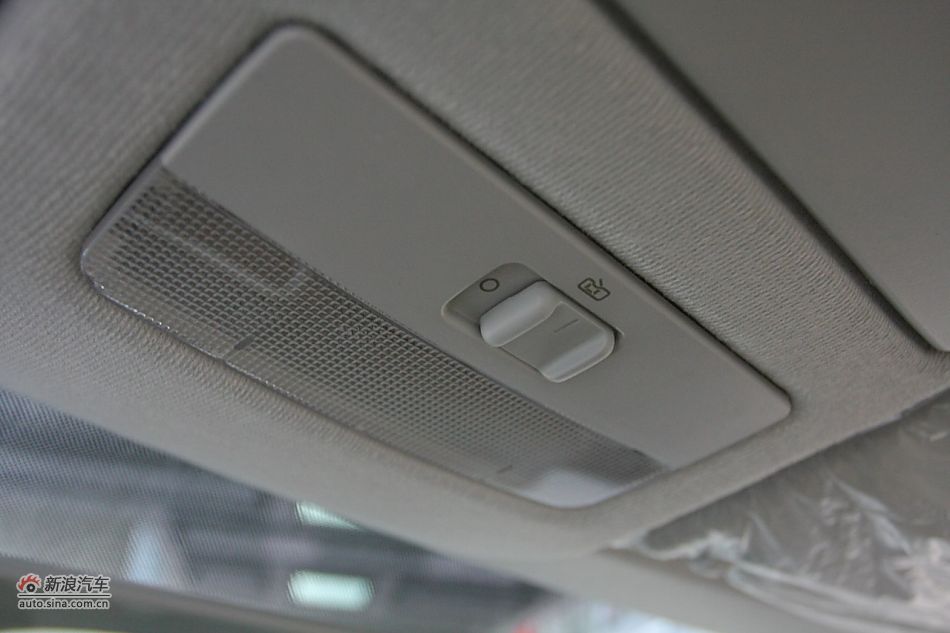 2011款晶锐1.6手动酷黑版