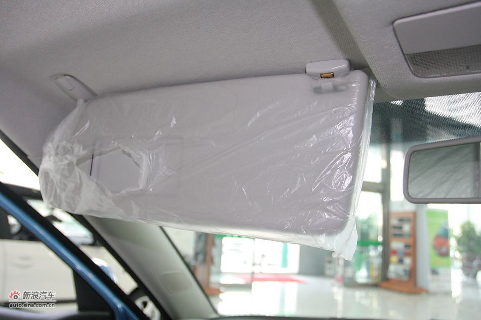 2011款晶锐1.6手动酷黑版