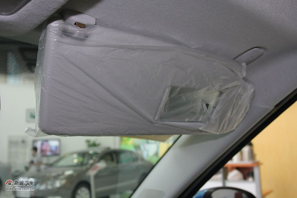 2011款晶锐1.6手动酷黑版