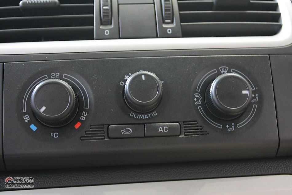 2011款晶锐1.6手动酷黑版