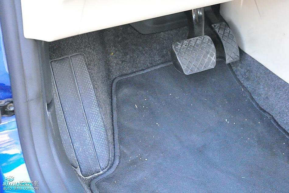 新浪试驾斯柯达Fabia晶锐内饰实拍图