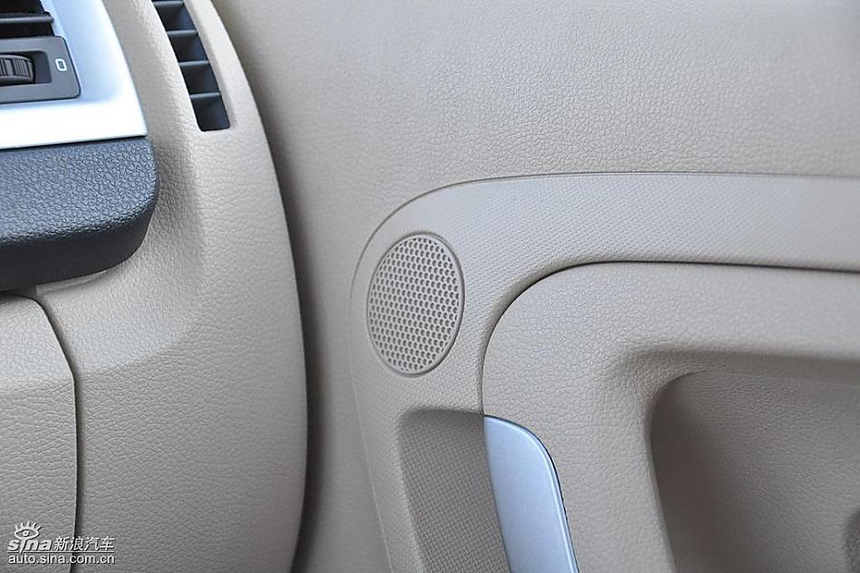 新浪试驾斯柯达Fabia晶锐内饰实拍图
