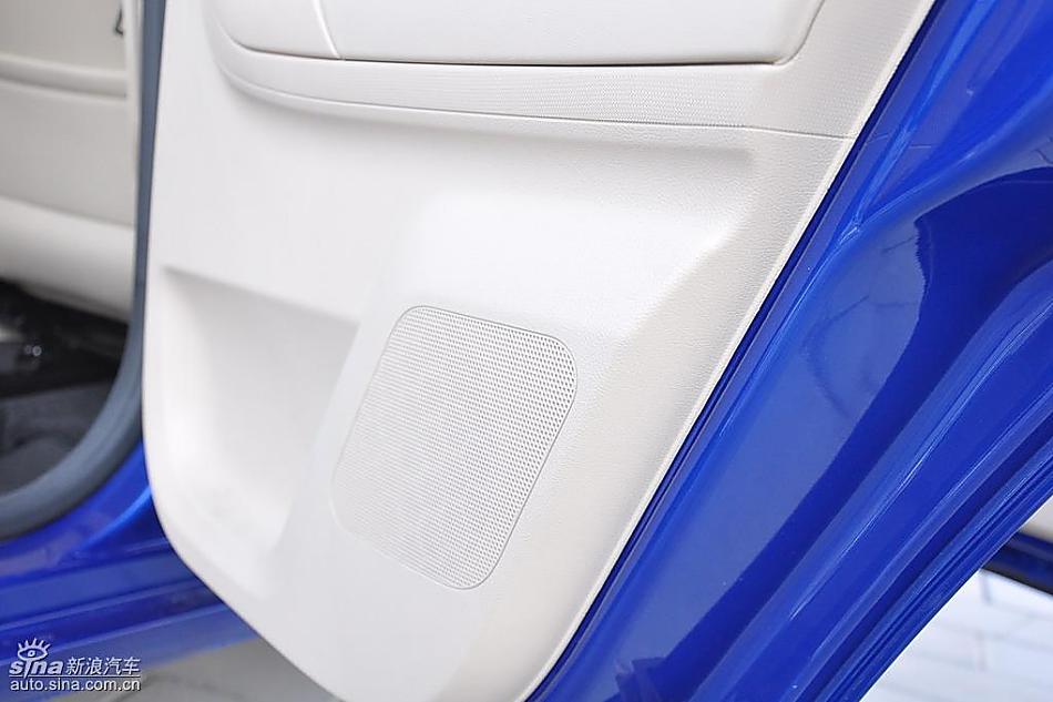 新浪试驾斯柯达Fabia晶锐内饰实拍图