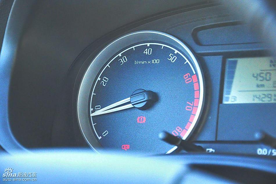 新浪试驾斯柯达Fabia晶锐内饰实拍图
