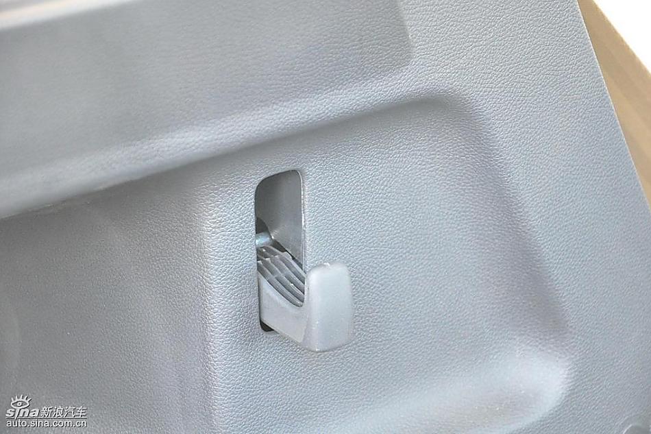 新浪试驾斯柯达Fabia晶锐内饰实拍图