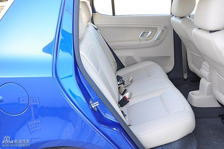 新浪试驾斯柯达Fabia晶锐内饰实拍图