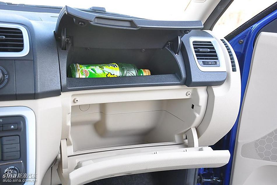 新浪试驾斯柯达Fabia晶锐内饰实拍图