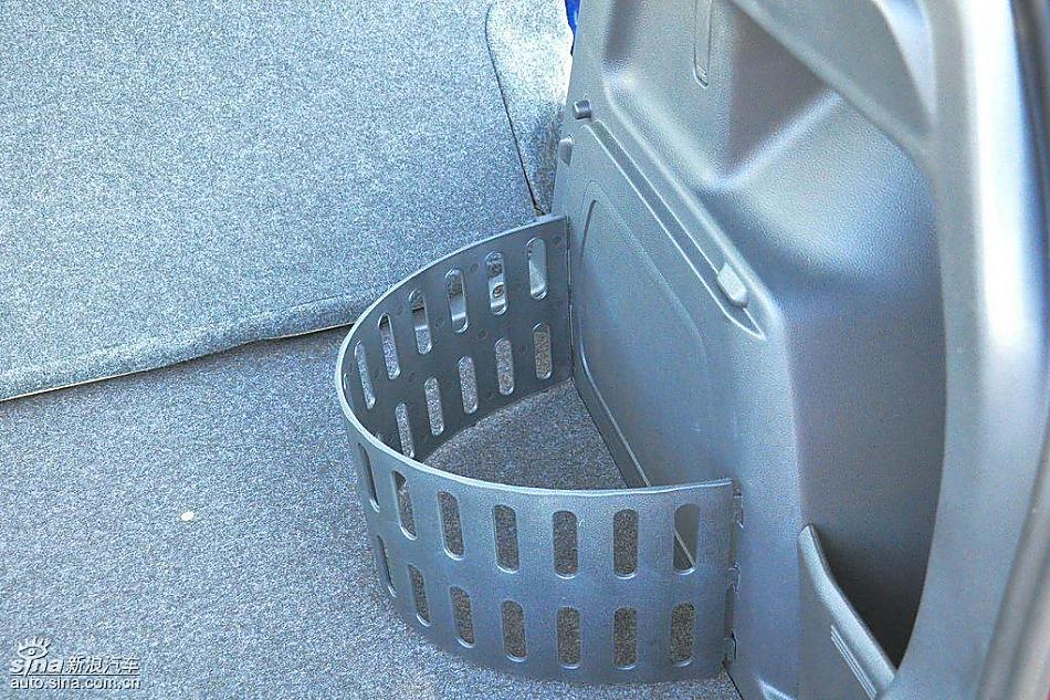 新浪试驾斯柯达Fabia晶锐内饰实拍图