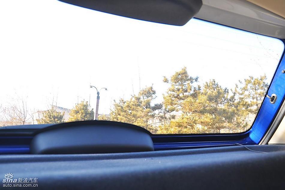 新浪试驾斯柯达Fabia晶锐内饰实拍图
