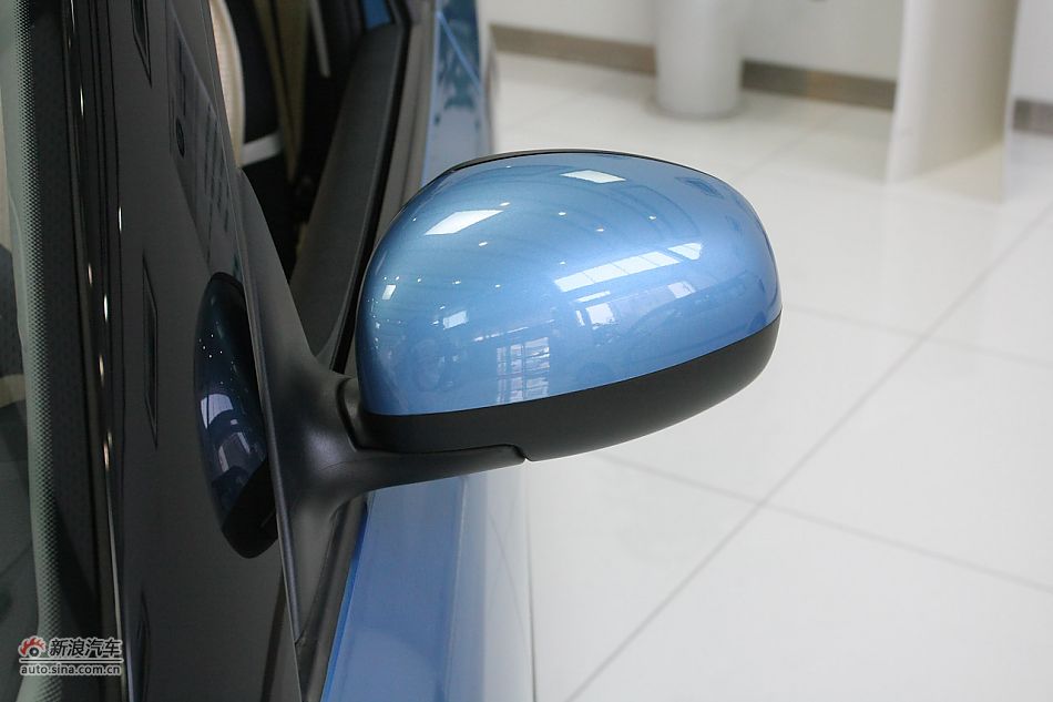 2011款晶锐1.6手动酷黑版