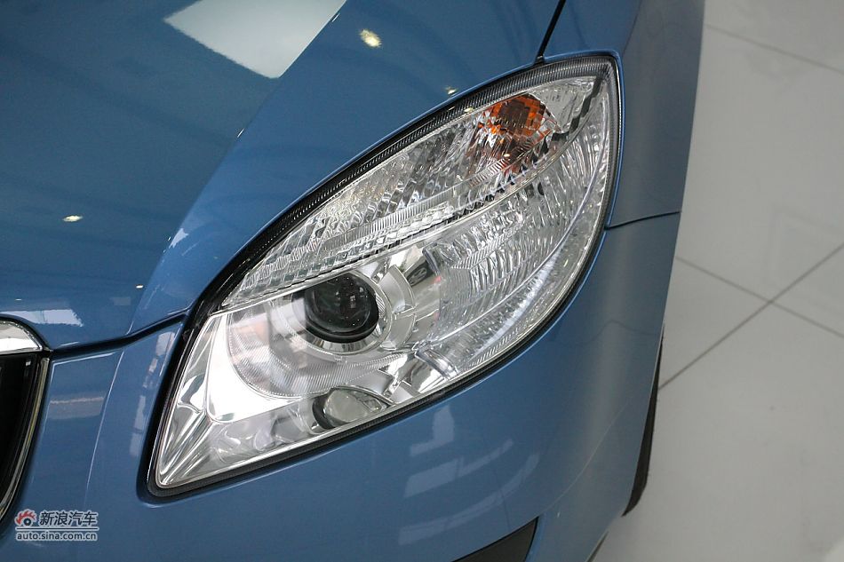 2011款晶锐1.6手动酷黑版