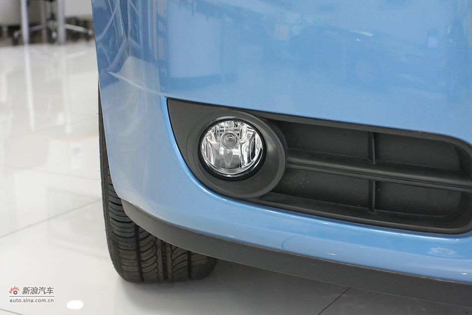 2011款晶锐1.6手动酷黑版