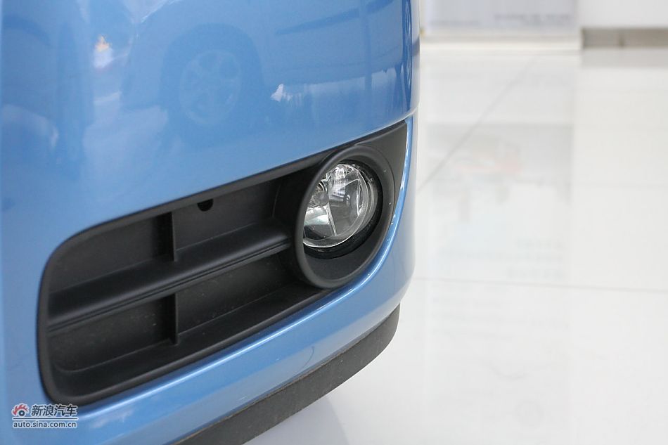 2011款晶锐1.6手动酷黑版