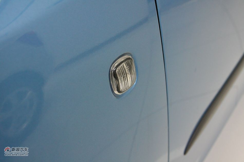 2011款晶锐1.6手动酷黑版