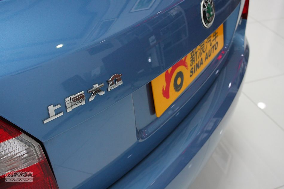 2011款晶锐1.6手动酷黑版