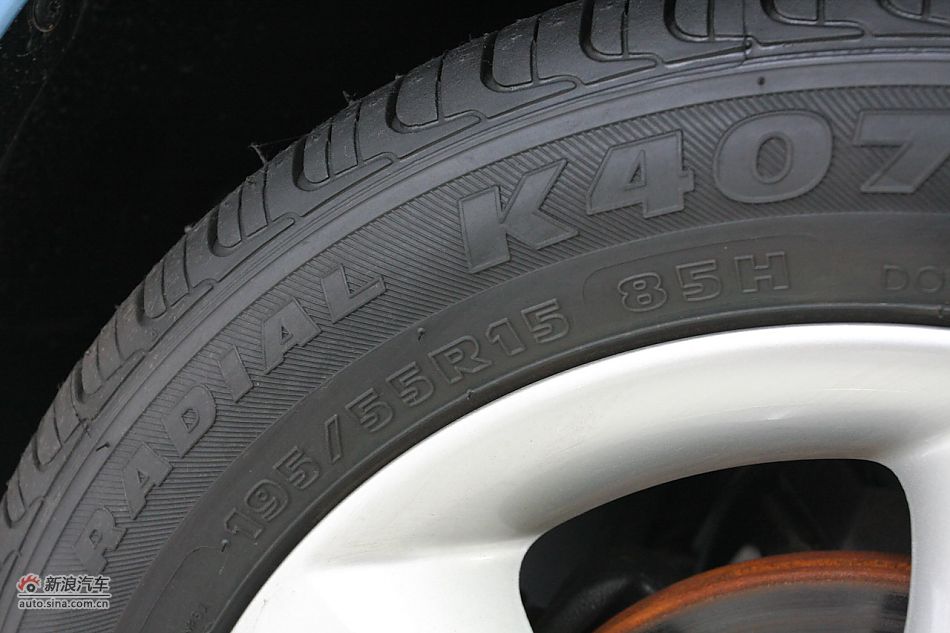 2011款晶锐1.6手动酷黑版