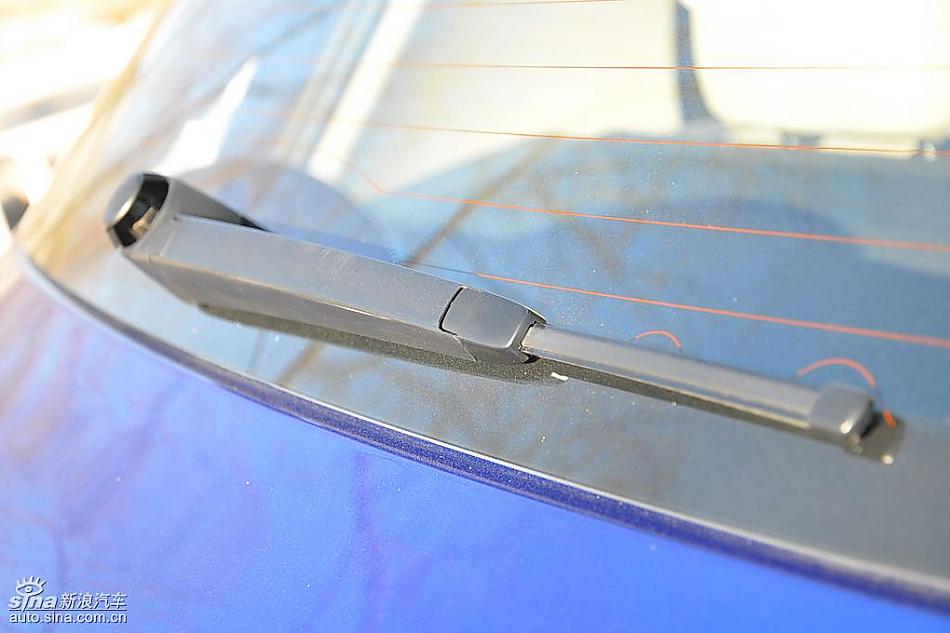 新浪试驾斯柯达Fabia晶锐外观实拍图