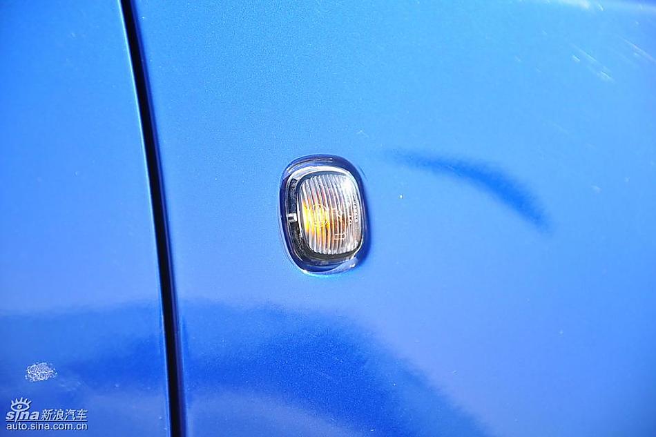 新浪试驾斯柯达Fabia晶锐外观实拍图